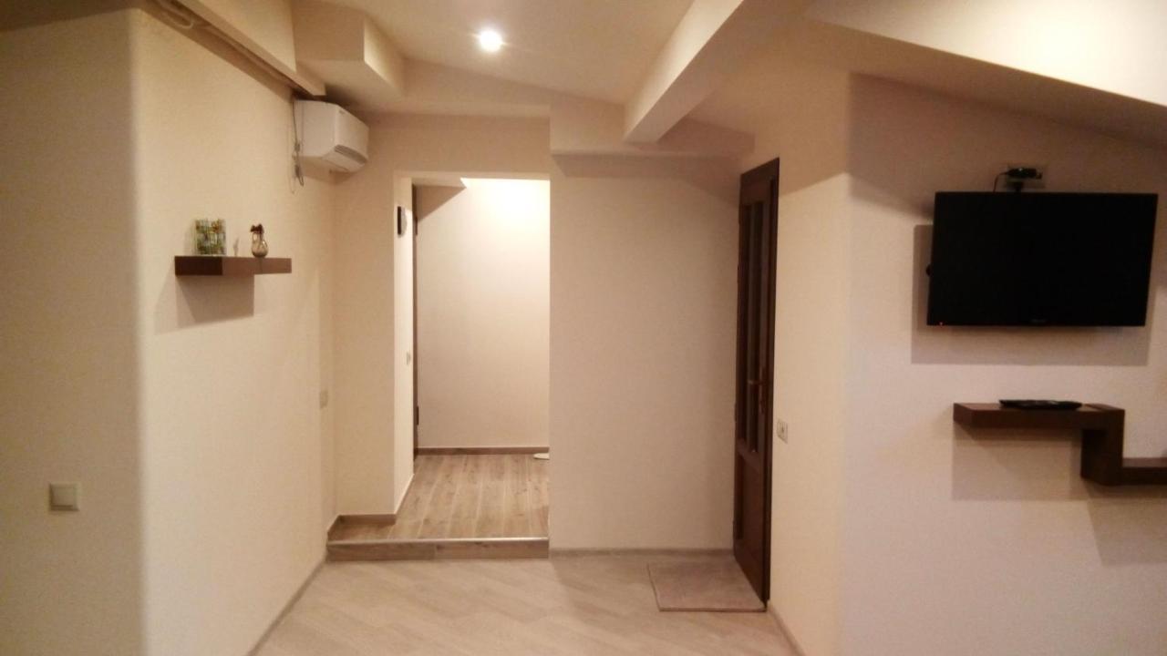 Lily'S Apartment Erivan Exterior foto